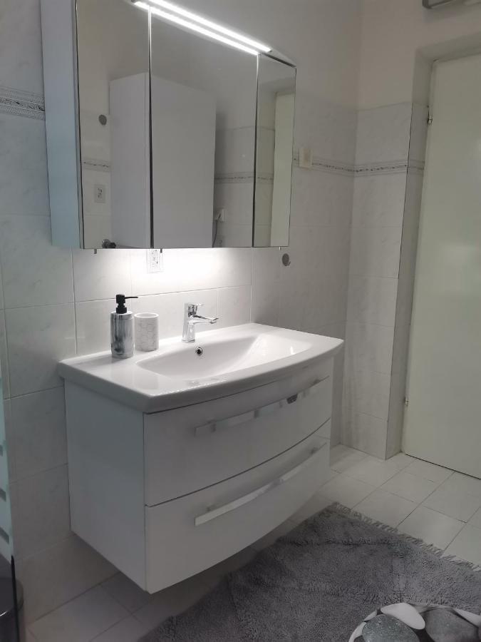 Apartmani Darko Rtina Exterior photo